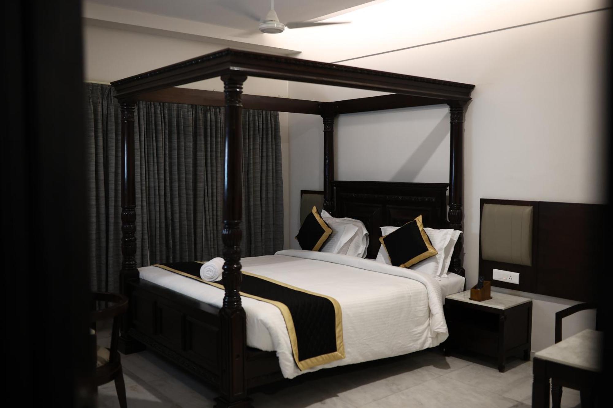 Hotel Saratharajans マドゥライ エクステリア 写真